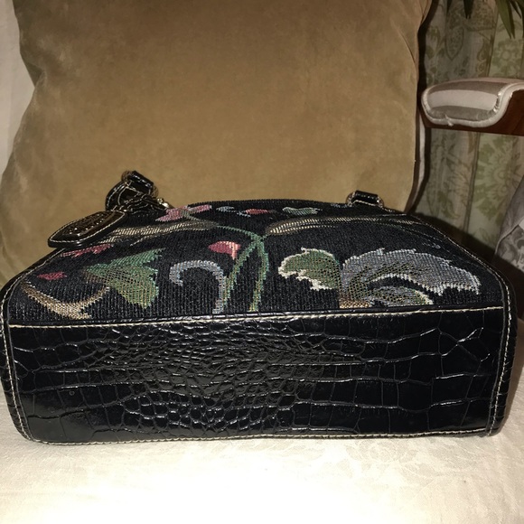 Vintage Western Floral Tapestry Handbag - Picture 6 of 10